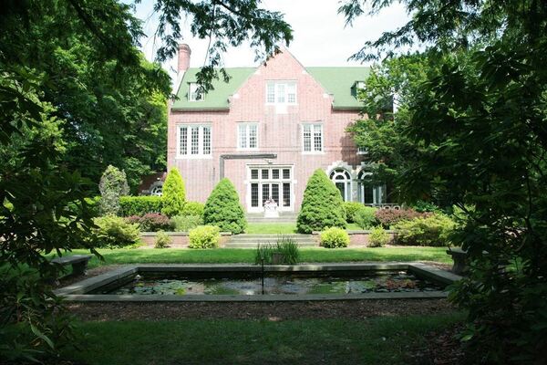 Aquinas College