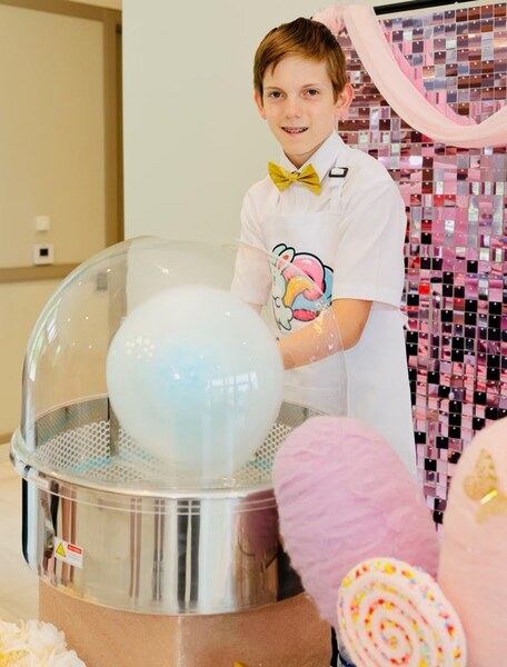 Collor Cotton Tails - Cotton Candy Entertainment