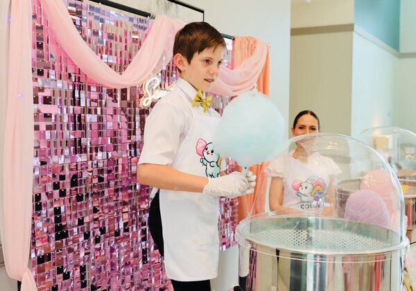 Collor Cotton Tails - Cotton Candy Entertainment
