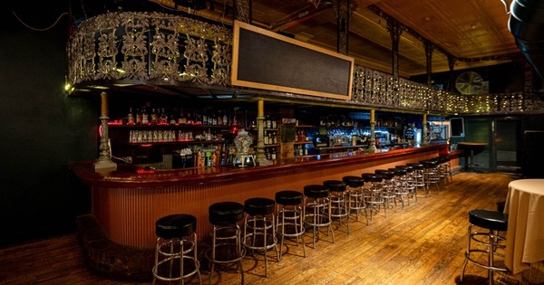 The Hollow Bar + Kitchen
