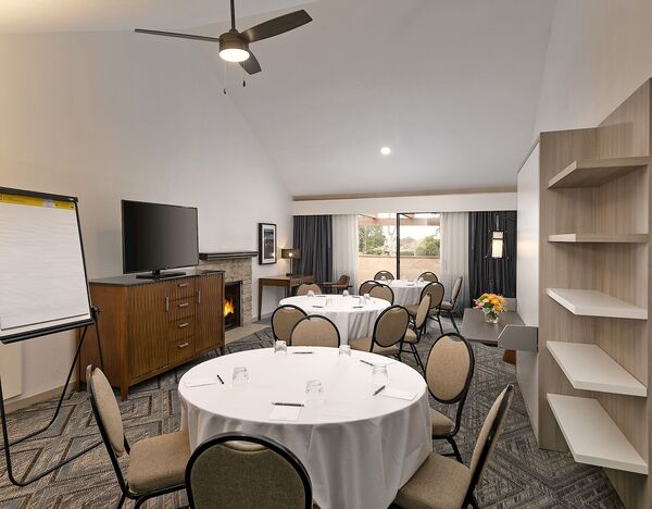 Half Moon Bay Lodge