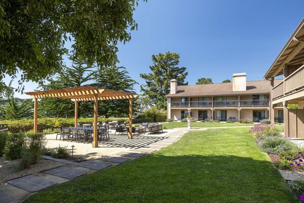Half Moon Bay Lodge