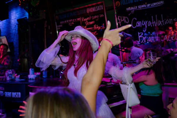 Howl At The Moon - Louisville