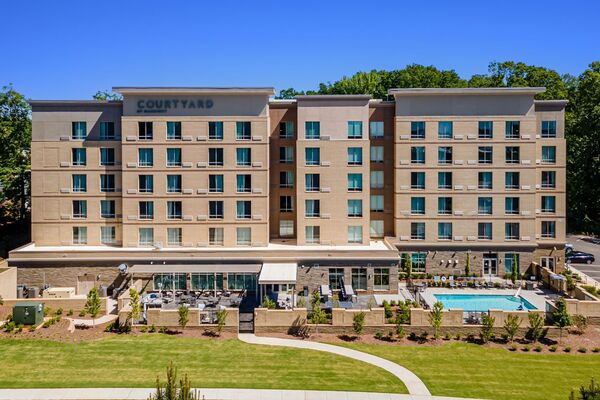 Courtyard Raleigh Cary / Crossroads