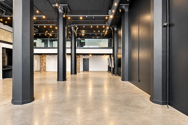 950 South Broadway LLC