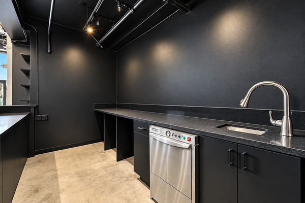 950 South Broadway LLC