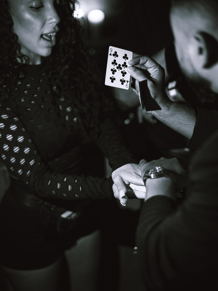 Brown Magic – Comedy Magician & Mentalist.