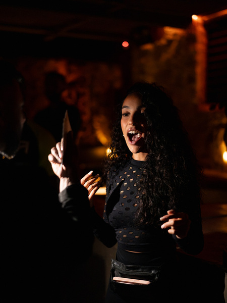 Brown Magic – Comedy Magician & Mentalist.