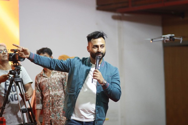 Brown Magic – Comedy Magician & Mentalist.