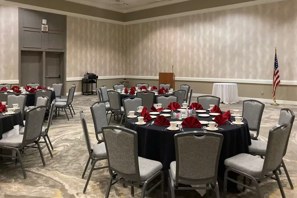 DoubleTree by Hilton Hotel Tucson - Reid Park