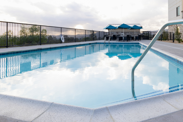 Hampton Inn & Suites Porter Ranch