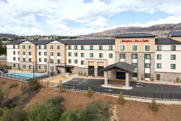 Hampton Inn & Suites Porter Ranch