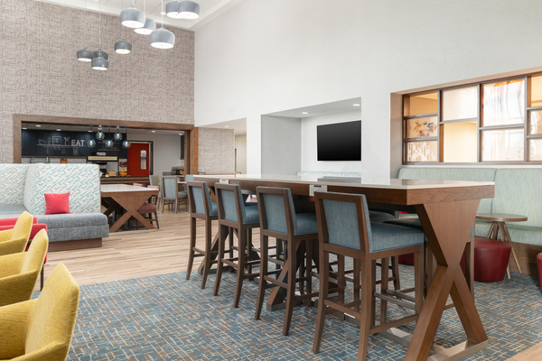 Hampton Inn & Suites Porter Ranch