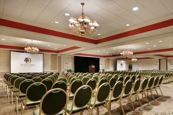 DoubleTree Resort by Hilton Hotel Lancaster