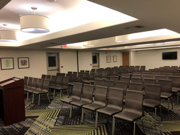 Holiday Inn Express & Suites Modesto-Salida