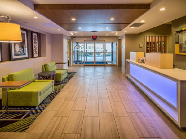 Holiday Inn Express & Suites Modesto-Salida