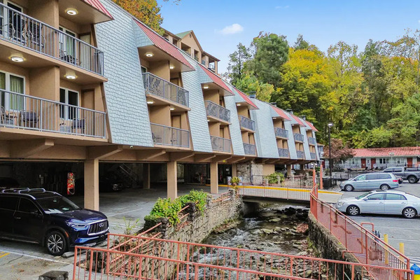 Quality Inn Creekside - Downtown Gatlinburg