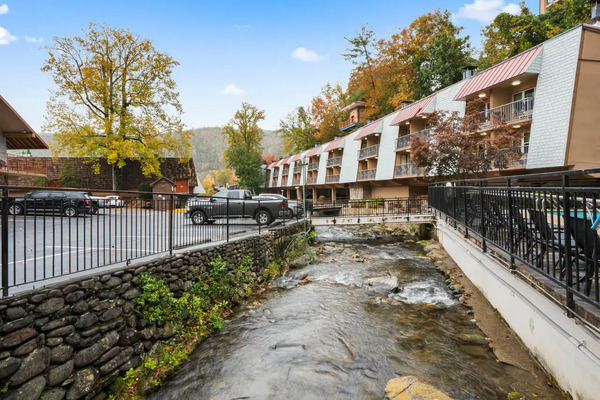Quality Inn Creekside - Downtown Gatlinburg