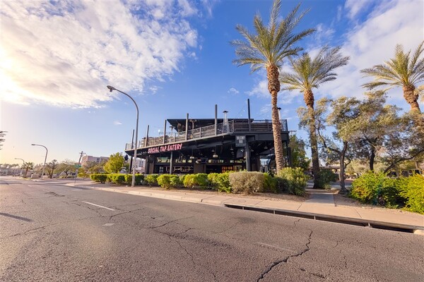 Social Tap Eatery Scottsdale