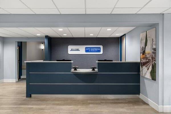 City Express by Marriott Findlay