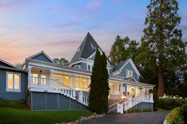 Sequoia Mansion by Wedgewood Weddings