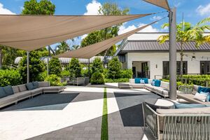 VIP Outdoor Lounge