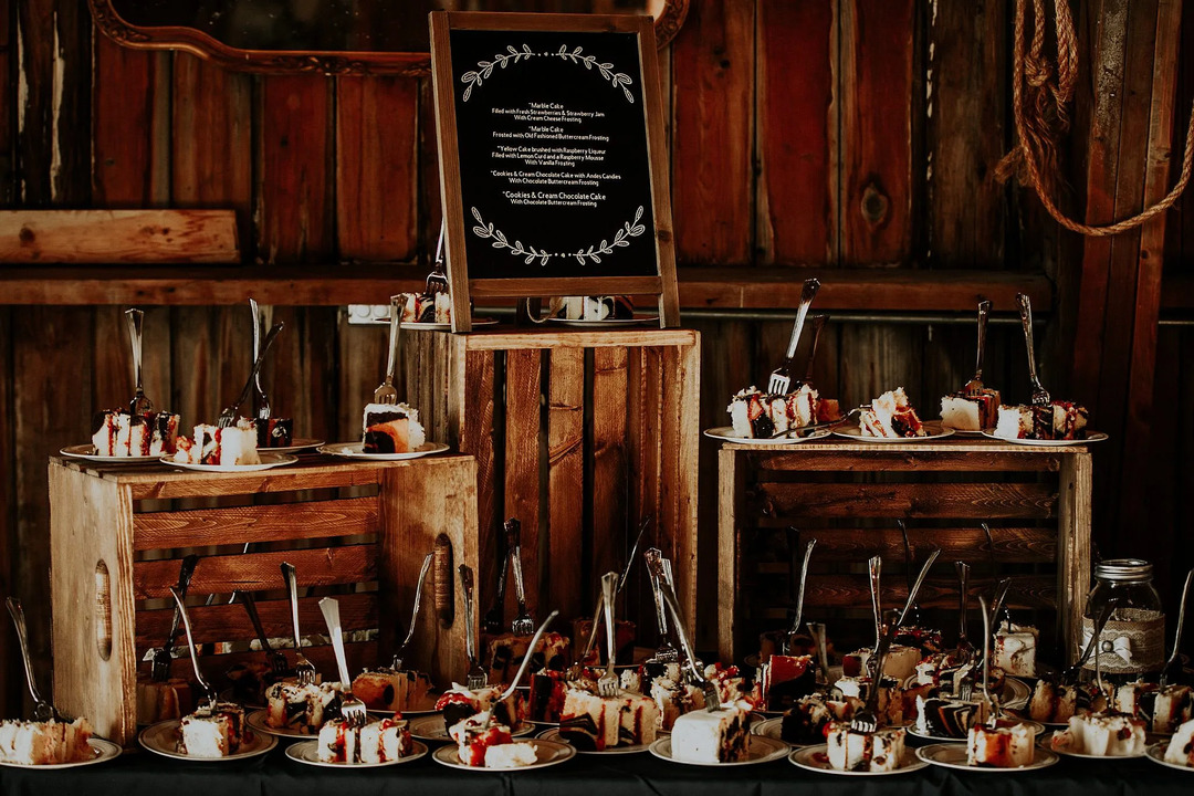 The Rustic Barn at Prairie Gardens by 1841, photo 3