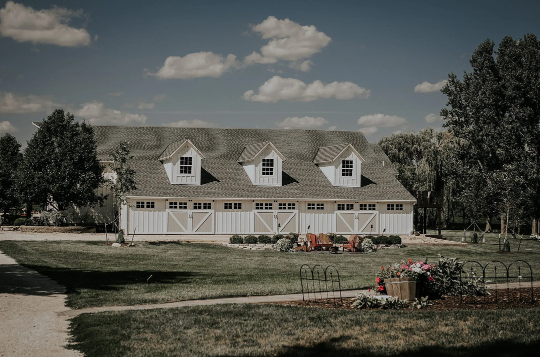 The Rustic Barn at Prairie Gardens by 1841, photo 5