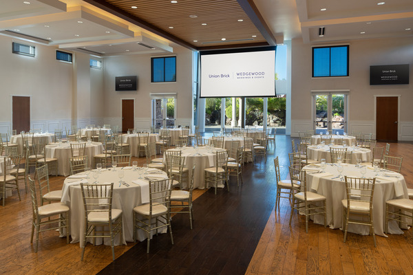 Union Brick by Wedgewood Weddings