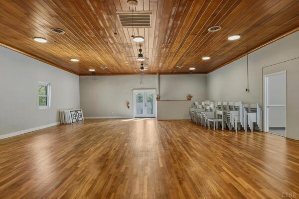 The Lodge at Maple Lane