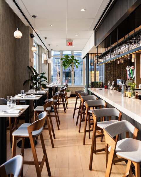 OU LA Restaurant & Bar