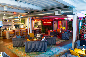 "Bar Island" / Dancefloor for up to 40