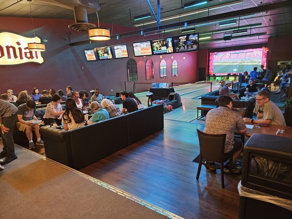 Colonial Bowling & Entertainment