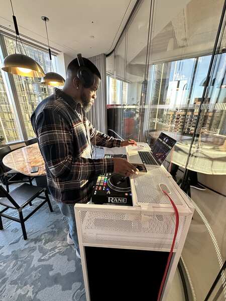 DJ DX