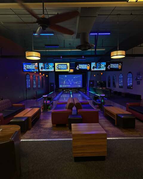 Colonial Bowling & Entertainment