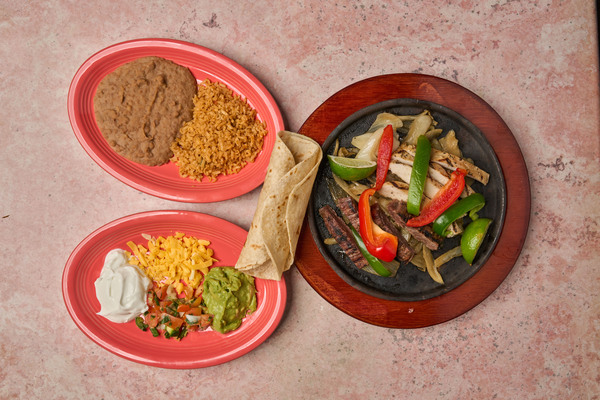 Luna's Mexican Restaurants - Baytown