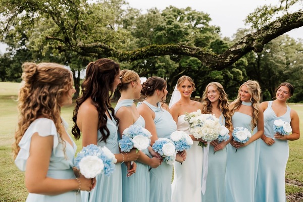 Chandelier Oaks Venue
