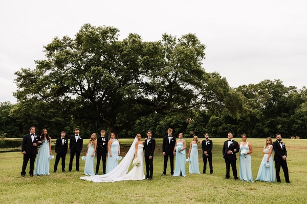 Chandelier Oaks Venue