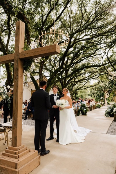 Chandelier Oaks Venue