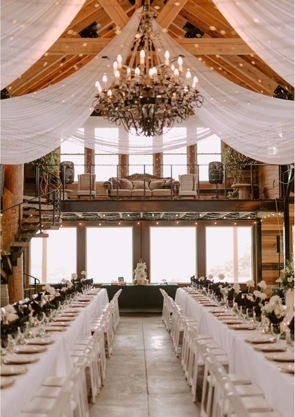 Lakeview Barn & Lodge