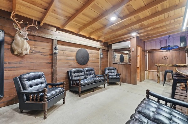 Lakeview Barn and Lodge