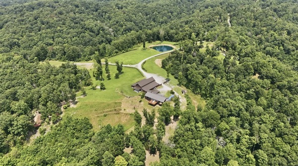 Lakeview Barn and Lodge