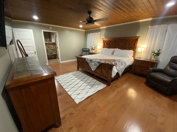 Lakeview Barn and Lodge