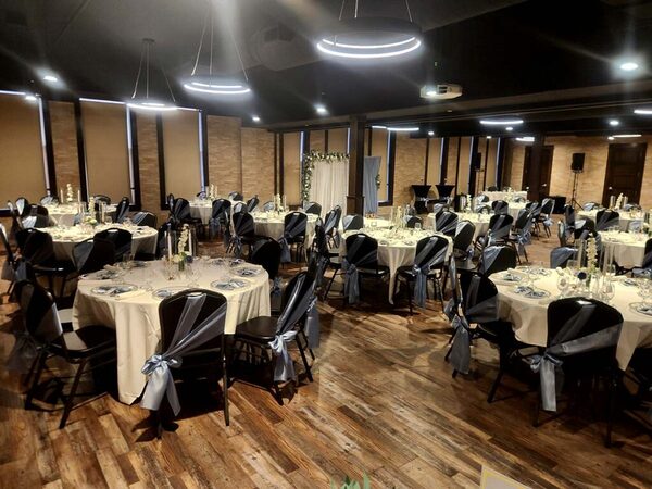 Torey's Restaurant & Bar