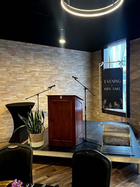 Torey's Restaurant & Bar