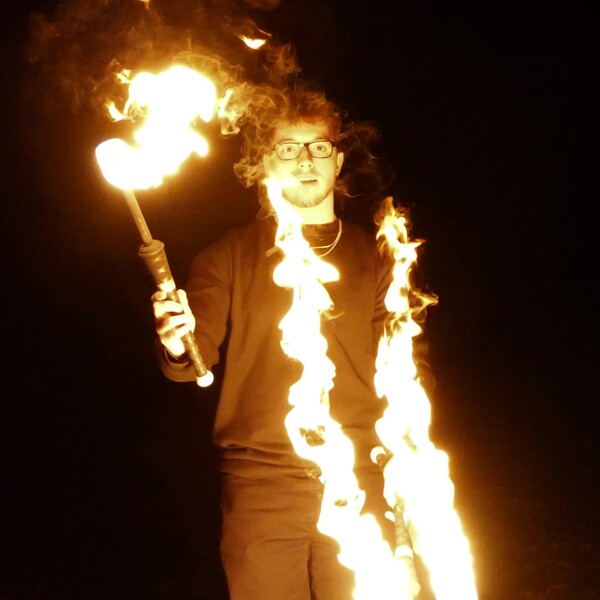 Circus Juggler, Magician, LED + Street + Fire Performer, Flow Artist – Noah Nogueira