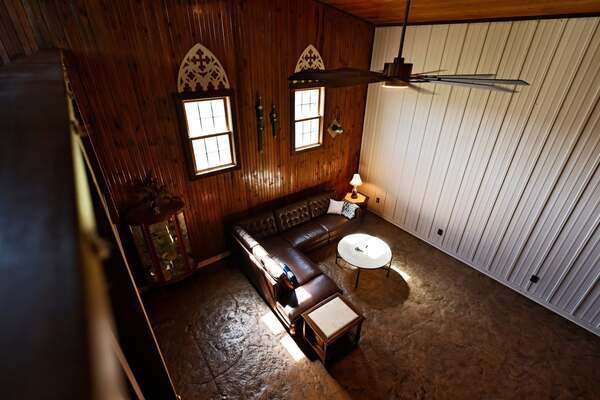 Metamora Castle LLC