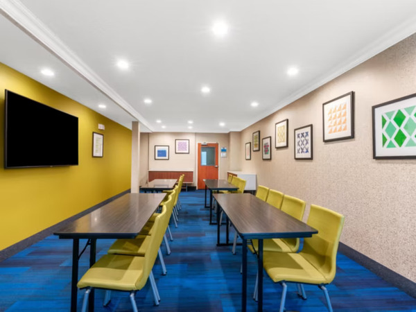 Holiday Inn Express & Suites Klamath Falls Central