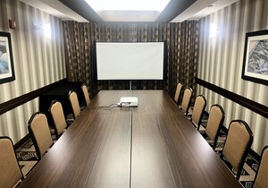 Shuksan Room