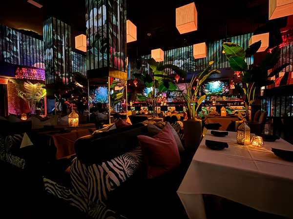 Mango's Tropical Cafe